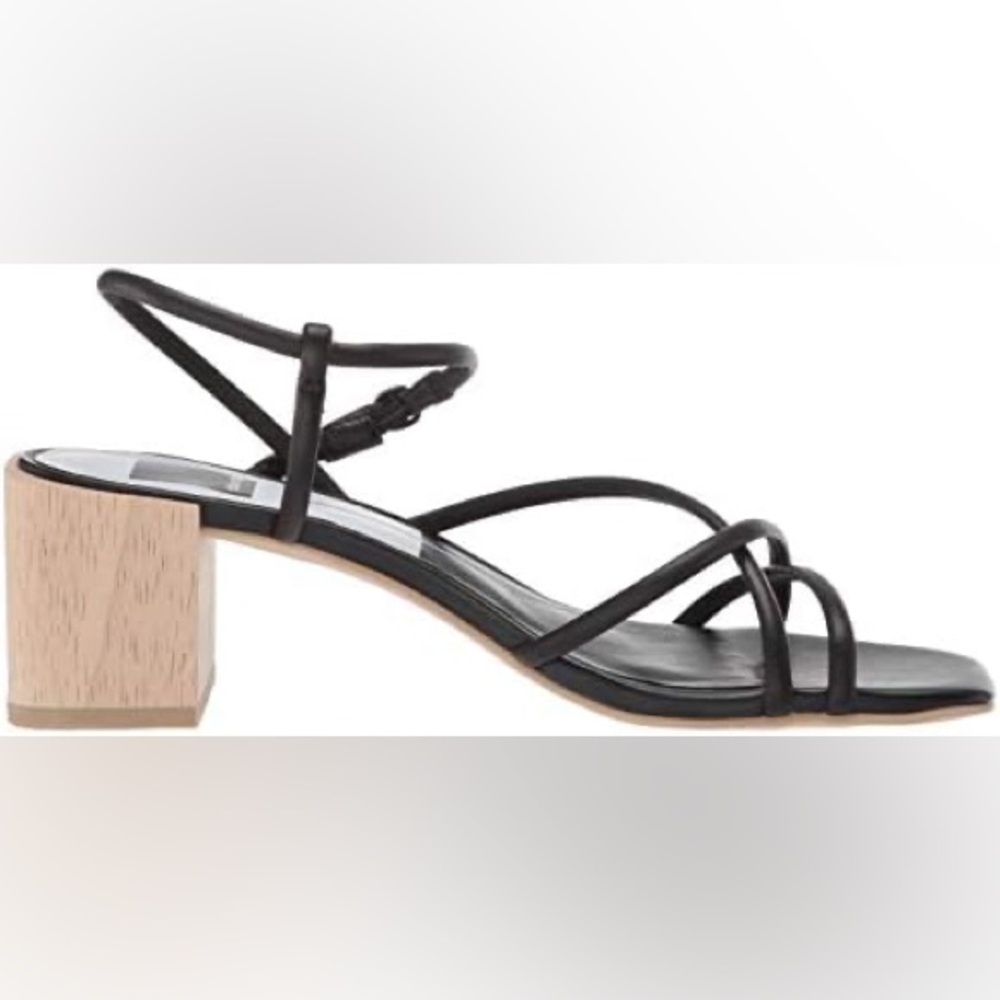 Dolce Vita strappy block heel sandals. Never worn. 12.7 x 12.7 x 1.78 cm